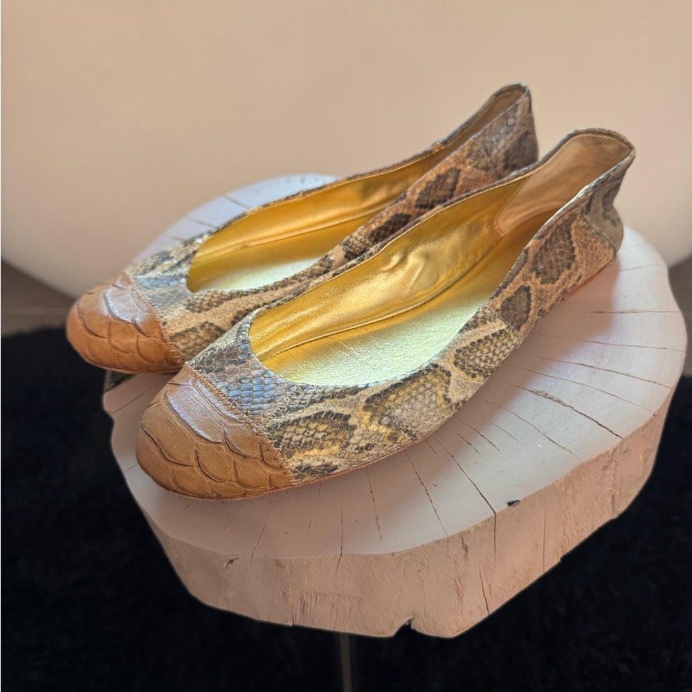 Elegant Coach Snakeskin Patterned Flats